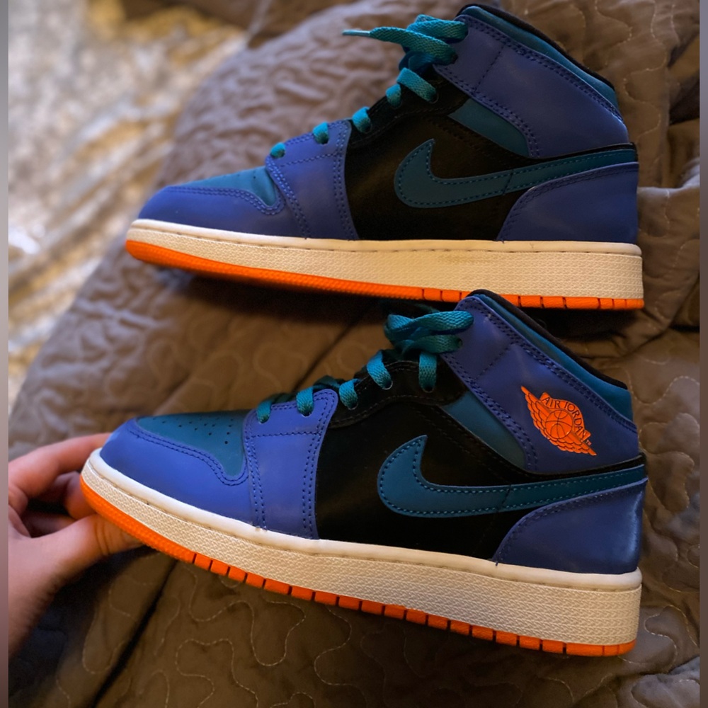 Air Jordans SZ 5 Youth